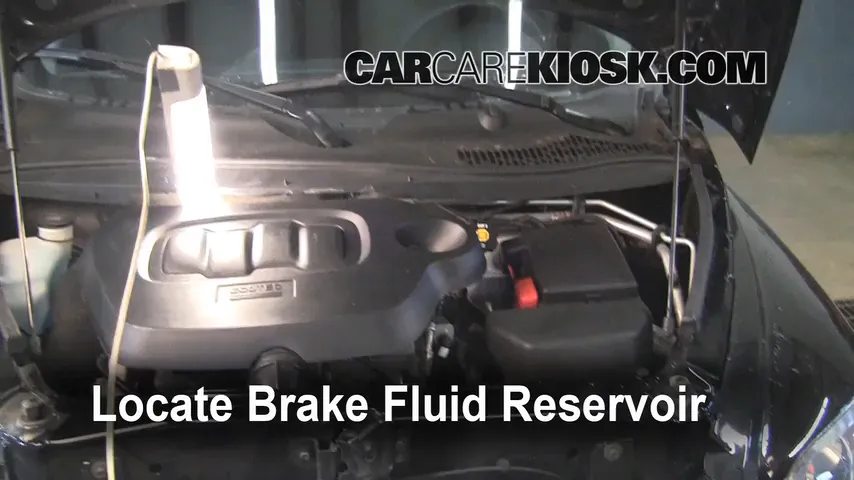 2007 Chevrolet HHR LT 2.2L 4 Cyl. Brake Fluid Check Fluid Level